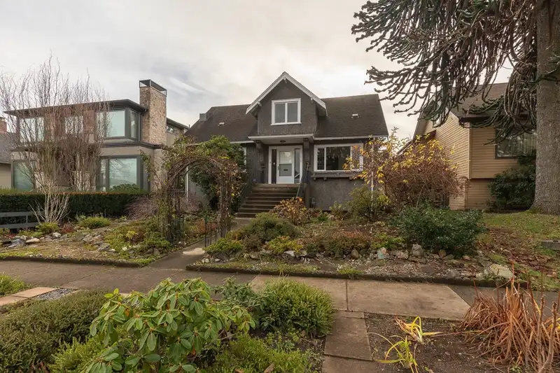 4638 W 11TH AVENUE - photo 1 of 37