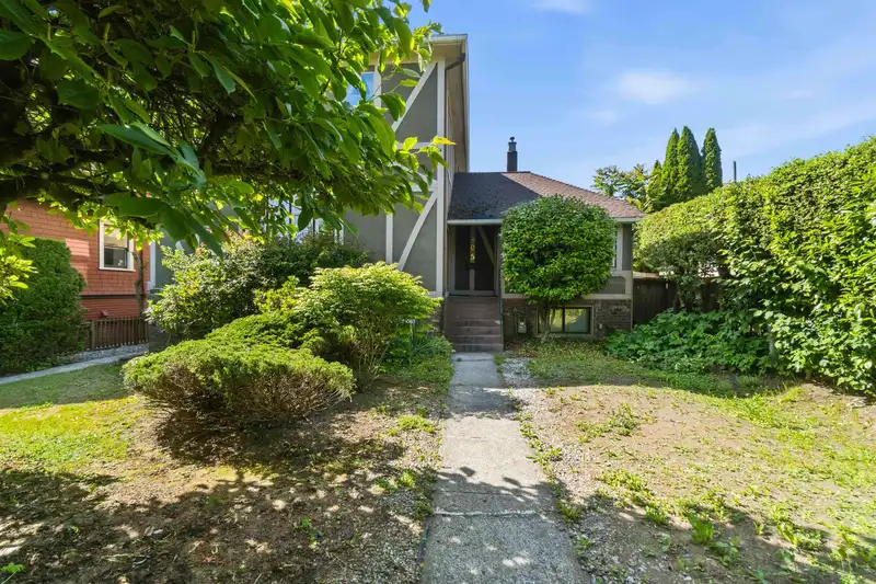 205 FOURTH AVENUE - photo 3 of 36