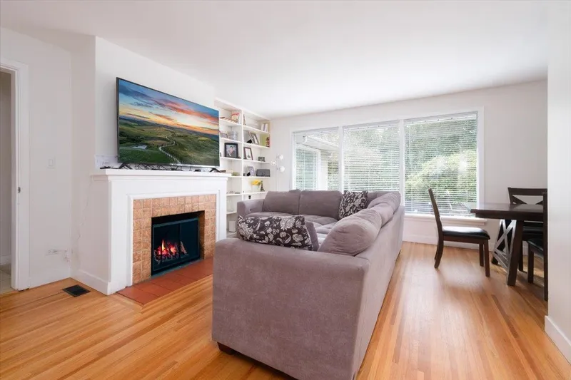 3001 PAISLEY ROAD - photo 3 of 25