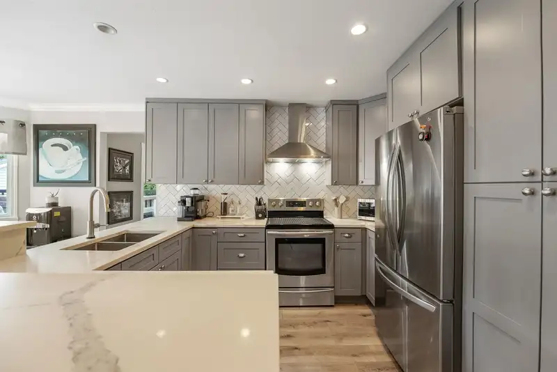 18166 CLAYTONHILL DRIVE - photo 3 of 33