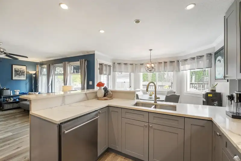 18166 CLAYTONHILL DRIVE - photo 4 of 33