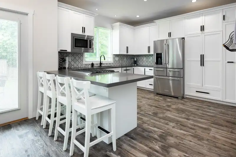 6252 167A STREET - photo 1 of 39