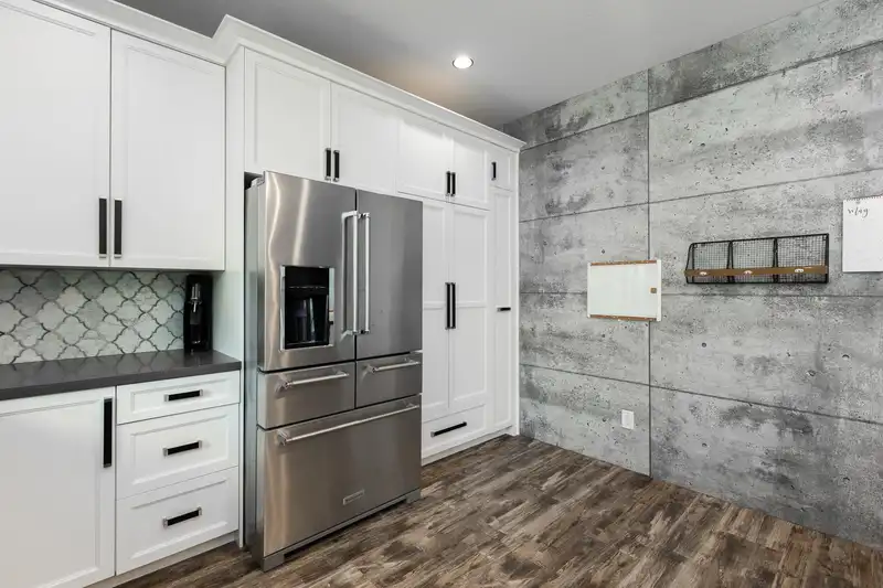 6252 167A STREET - photo 3 of 39