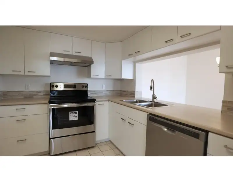 1702 121 TENTH STREET - photo 2 of 16