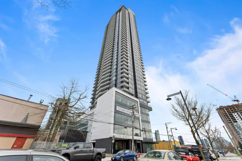 1205 10750 135A STREET - photo 1 of 25