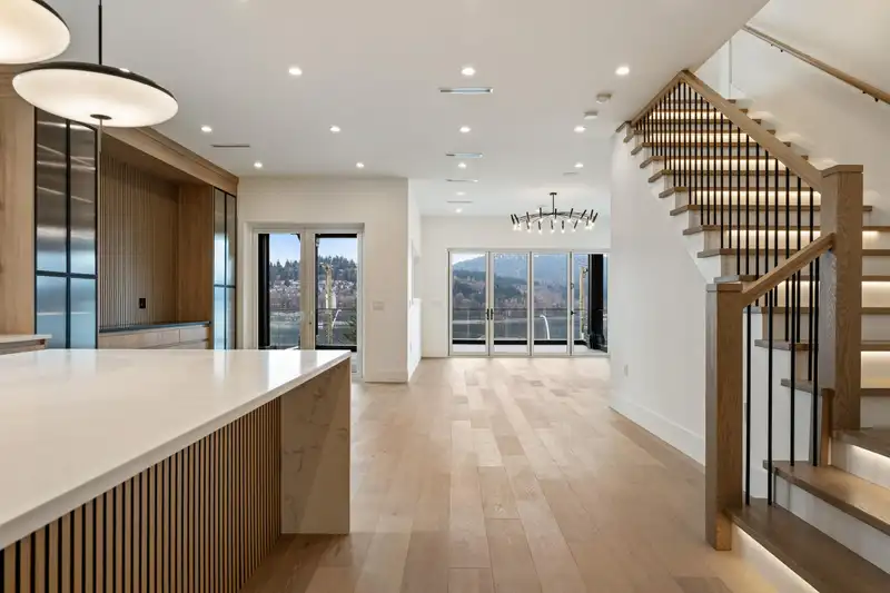 1209 IOCO ROAD - photo 4 of 40