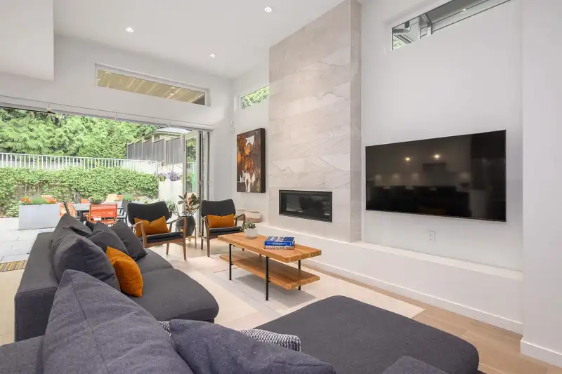 2987 ROYAL AVENUE - photo 2 of 34