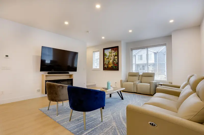 44 14355 62 AVENUE - photo 4 of 25