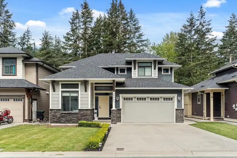 65561 SKYLARK LANE - photo 1 of 35