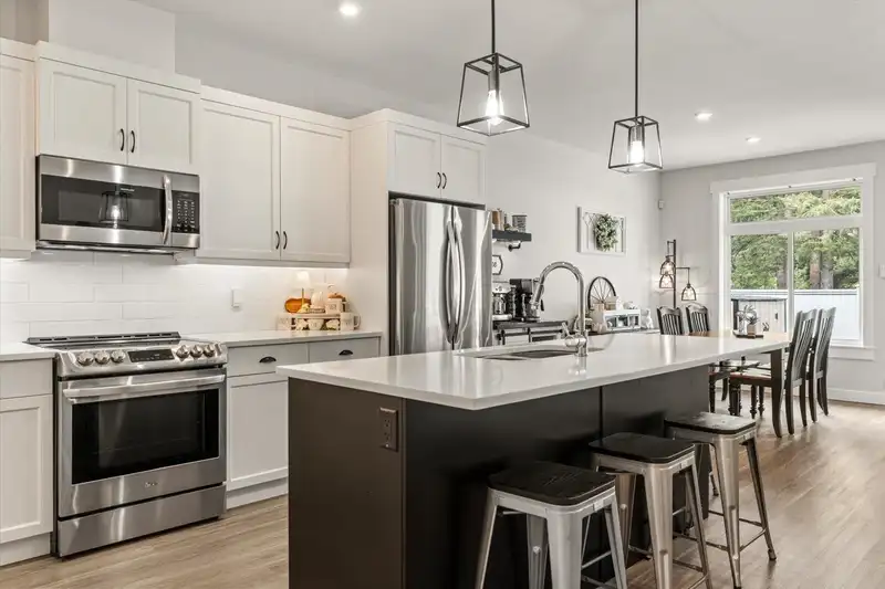 65561 SKYLARK LANE - photo 4 of 35