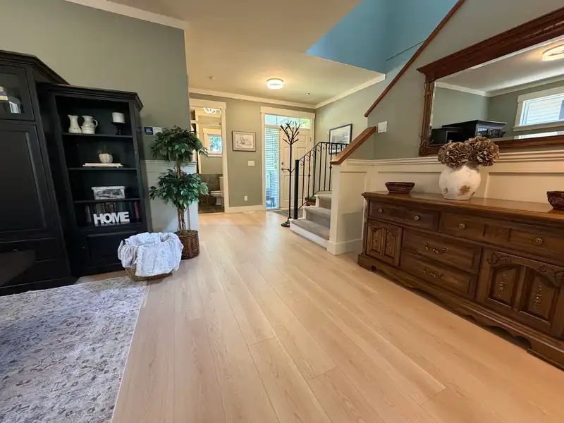 15556 GOGGS AVENUE - photo 4 of 40