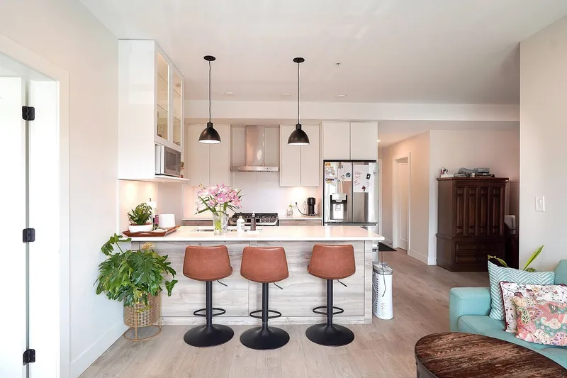 208 14818 60 AVENUE - photo 4 of 24