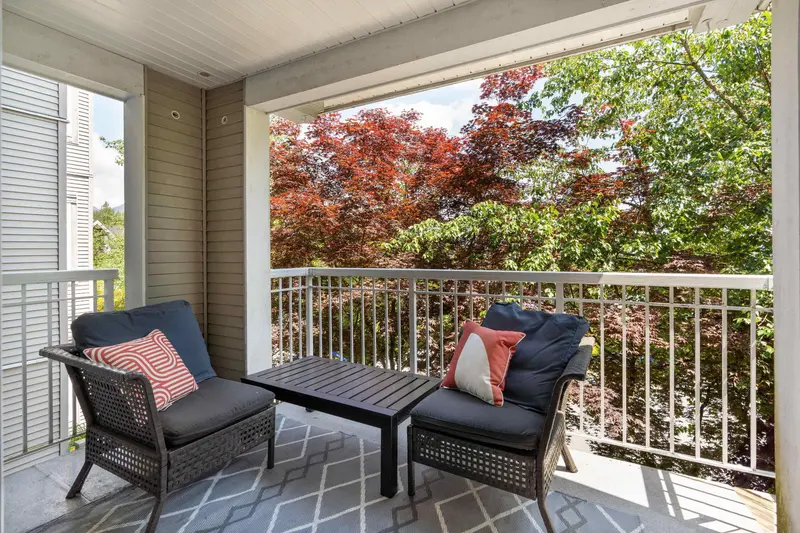 212 1432 PARKWAY BOULEVARD - photo 2 of 25