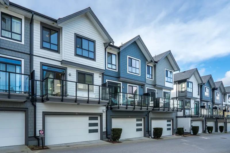 33 16760 25 AVENUE - photo 1 of 25