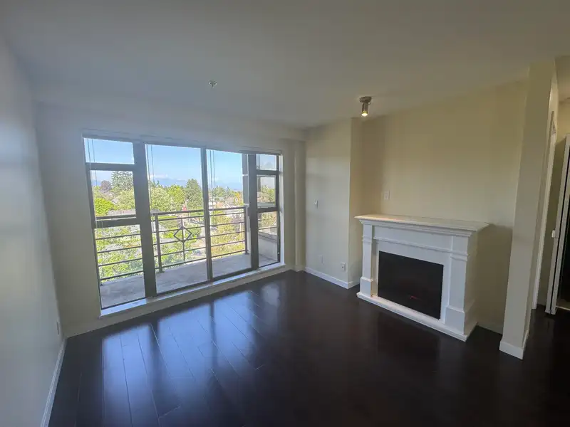 604 306 SIXTH STREET - photo 4 of 23