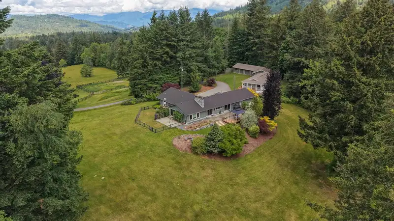 4658 BRUCE ROAD - photo 1 of 40