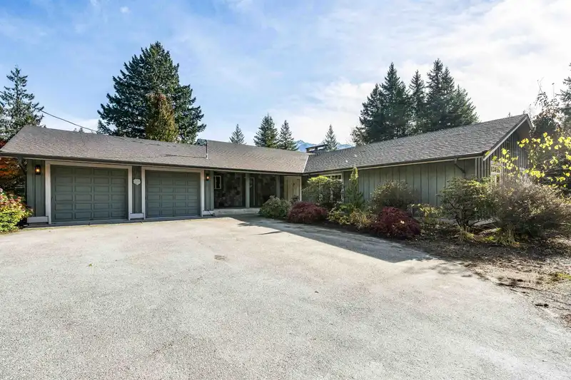 4658 BRUCE ROAD - photo 3 of 40