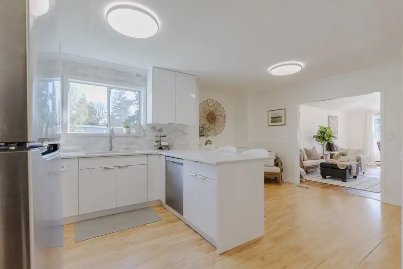 20180 WANSTEAD STREET - photo 3 of 40
