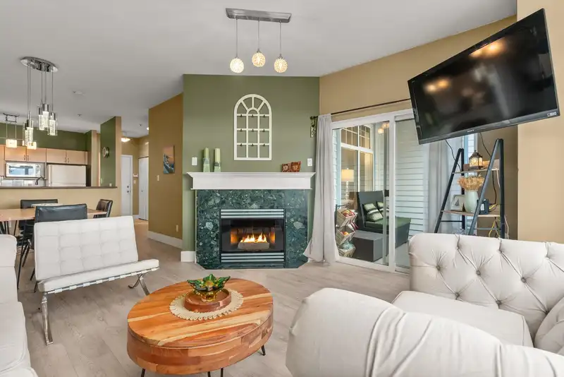 307 83 STAR CRESCENT - photo 3 of 23