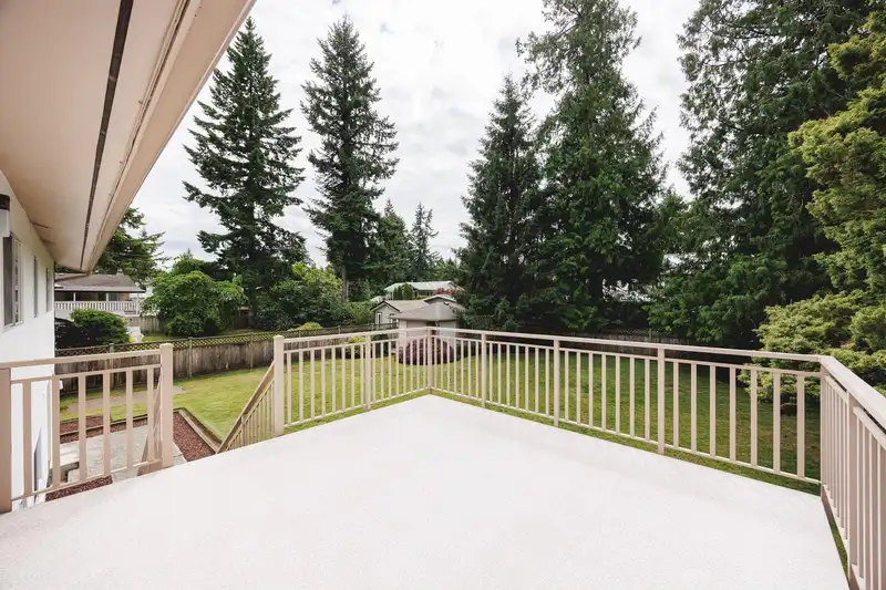 4441 198B STREET - photo 4 of 40