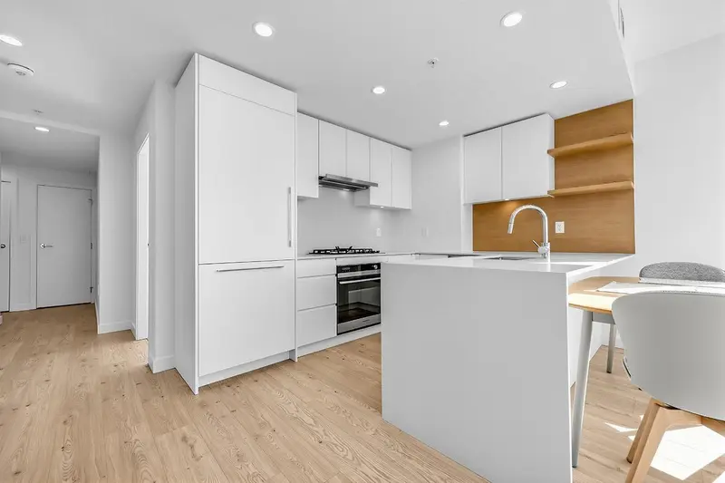 3202 2181 MADISON AVENUE - photo 4 of 25