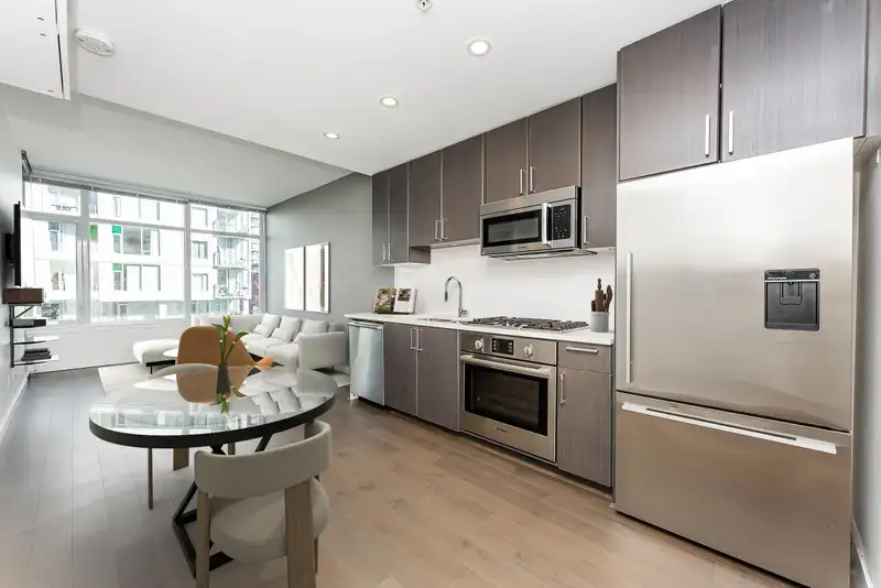 501 38 W 1ST AVENUE - photo 1 of 30