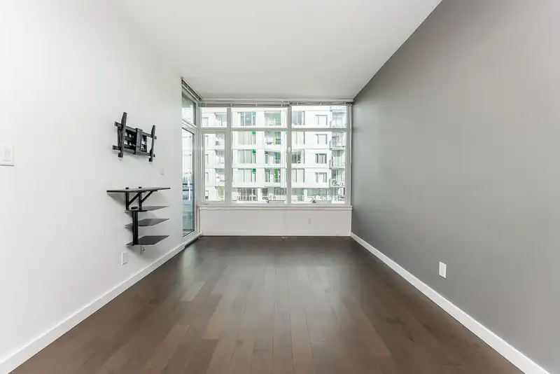 501 38 W 1ST AVENUE - photo 4 of 30