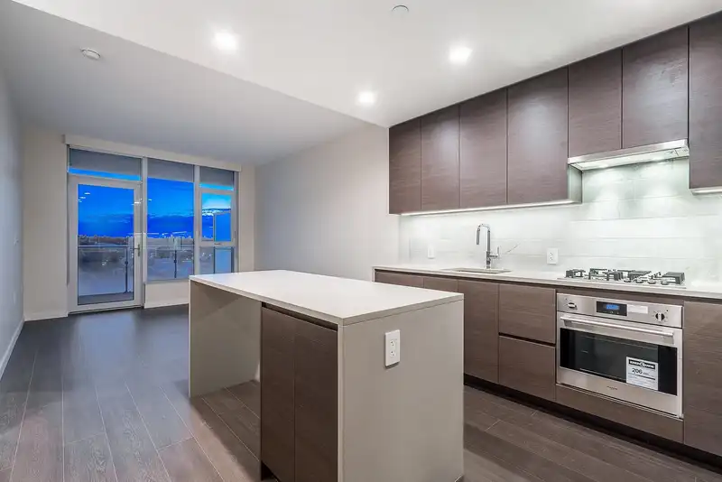 1303 2186 GILMORE AVENUE - photo 2 of 30