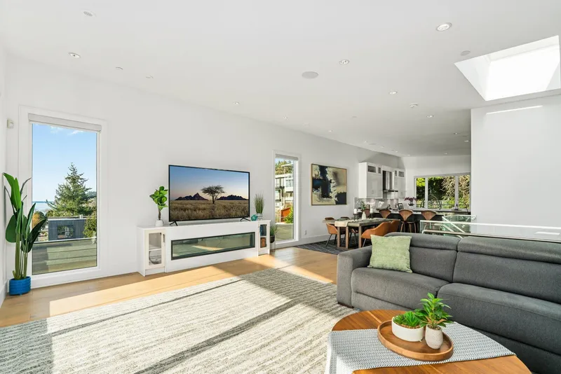 14857 BUENA VISTA - photo 2 of 25