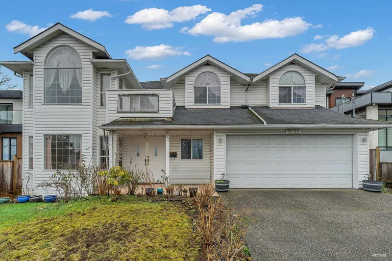 10848 129A STREET - photo 2 of 25