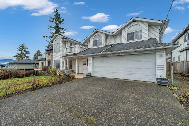 10848 129A STREET - photo 3 of 25