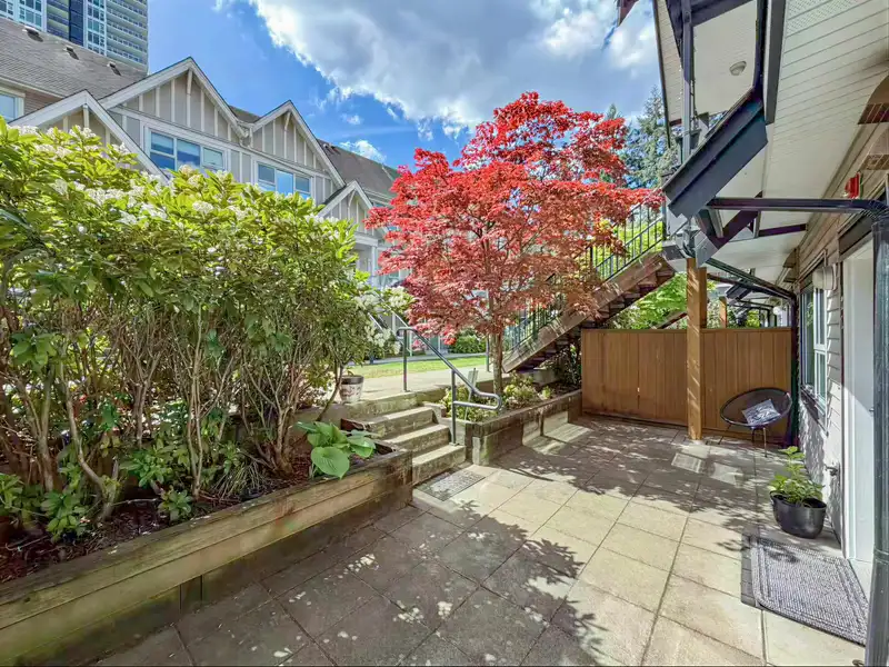 35 730 FARROW STREET - photo 2 of 31