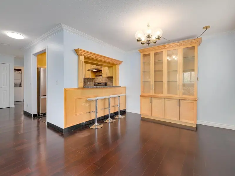 255 1440 GARDEN PLACE - photo 2 of 25