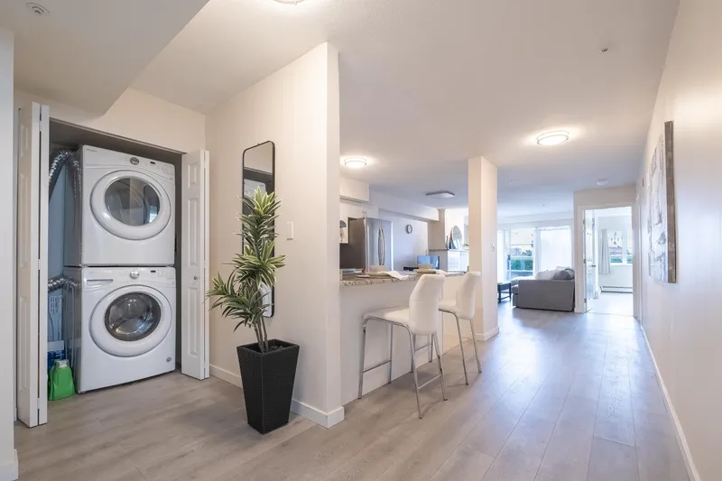 108 15233 PACIFIC AVENUE - photo 3 of 25