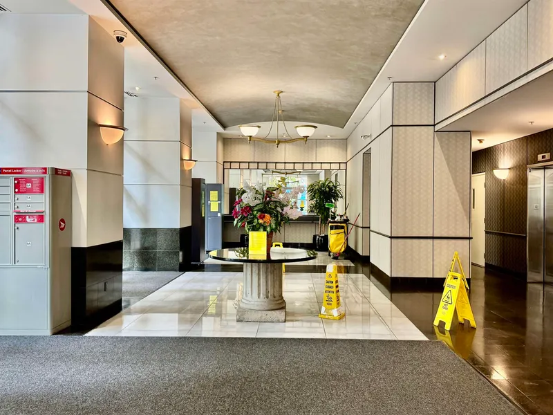 2609 438 SEYMOUR STREET - photo 2 of 20