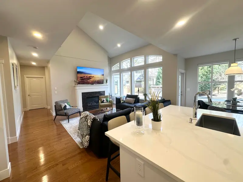 3670 142 STREET - photo 4 of 25