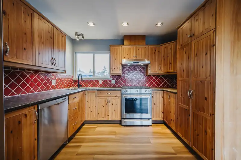 9749 CROWN CRESCENT - photo 2 of 40