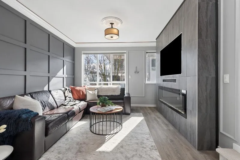 701 18505 LAURENSEN PLACE - photo 4 of 25