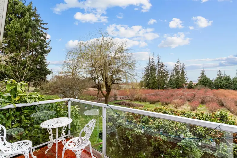 17325 31 AVENUE - photo 1 of 11