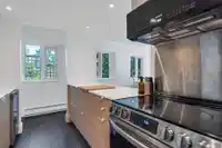 111 1350 VIEW CRESCENT - thumbnail 12