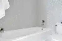 111 1350 VIEW CRESCENT - thumbnail 19