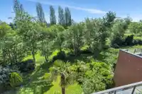 111 1350 VIEW CRESCENT - thumbnail 37