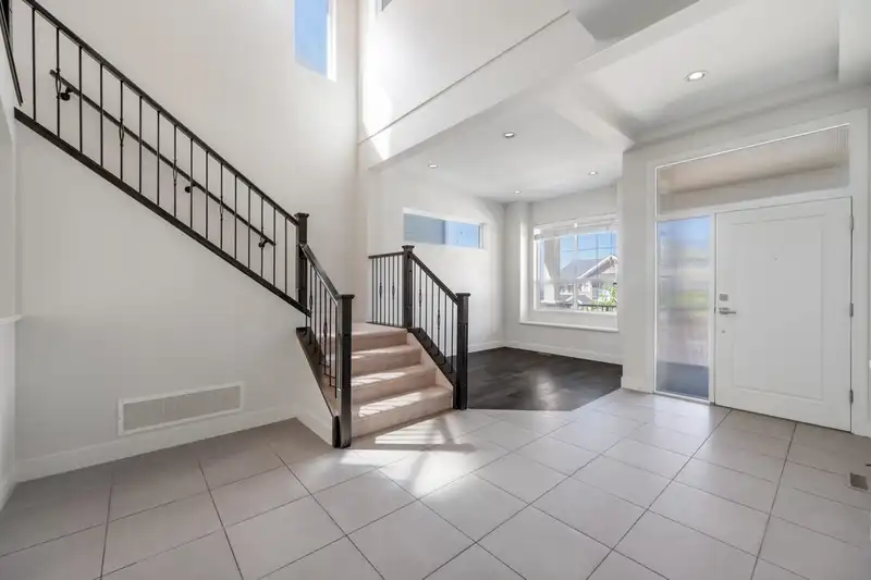 1521 SHORE VIEW PLACE - photo 3 of 32