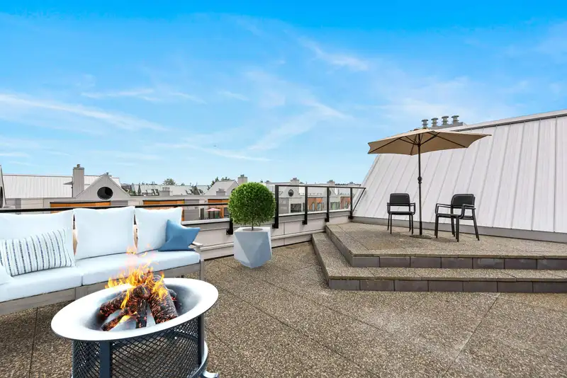 414 1150 QUAYSIDE DRIVE - photo 1 of 39