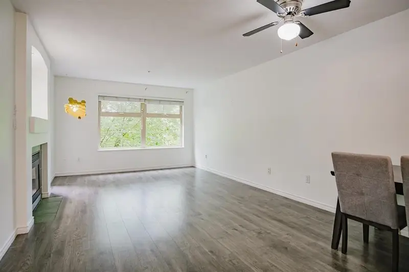 307 15210 GUILDFORD DRIVE - photo 4 of 25