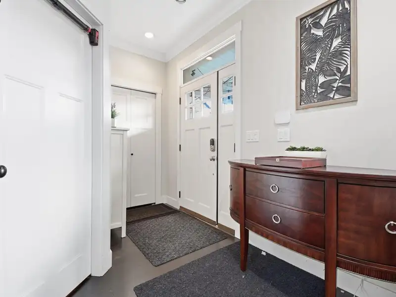 1029 SALTER STREET - photo 3 of 38