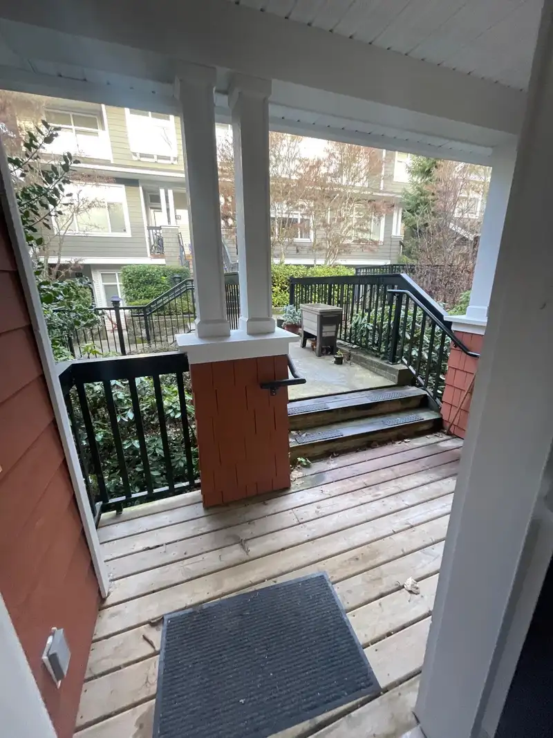 58 6878 SOUTHPOINT DRIVE - photo 3 of 17