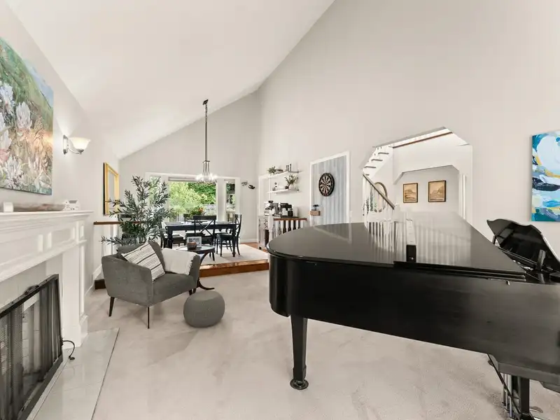 6089 185 STREET - photo 3 of 40