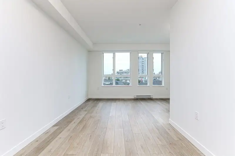 308 4933 CLARENDON STREET - photo 2 of 25