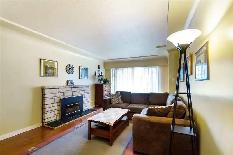 3713 KINCAID STREET - photo 3 of 25